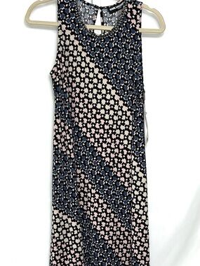 Karl Lagerfeld Women’s Size 8 Floral Sleeveless Stretch Fabric Mid Length Dress